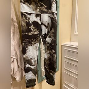 Stylish Black and White Women's Leggings